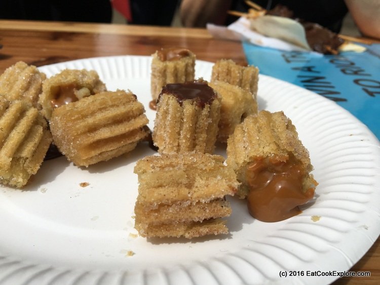 Comidafest churros filled with doce de leite 