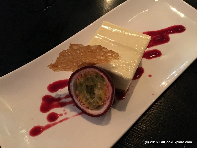 Sushi, Lobster, Acrobats and Contortionists at Circus 8 148-circus-150