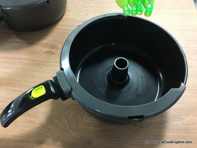 The new Tefal Actifry - removable bowl and internal paddle