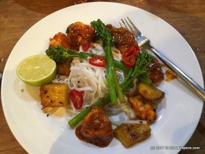 Honey sriracha chiken with grilled pineapples