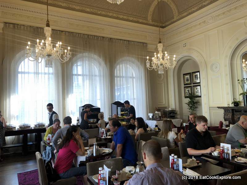 Clermont Hotel Charing Cross Breakfast