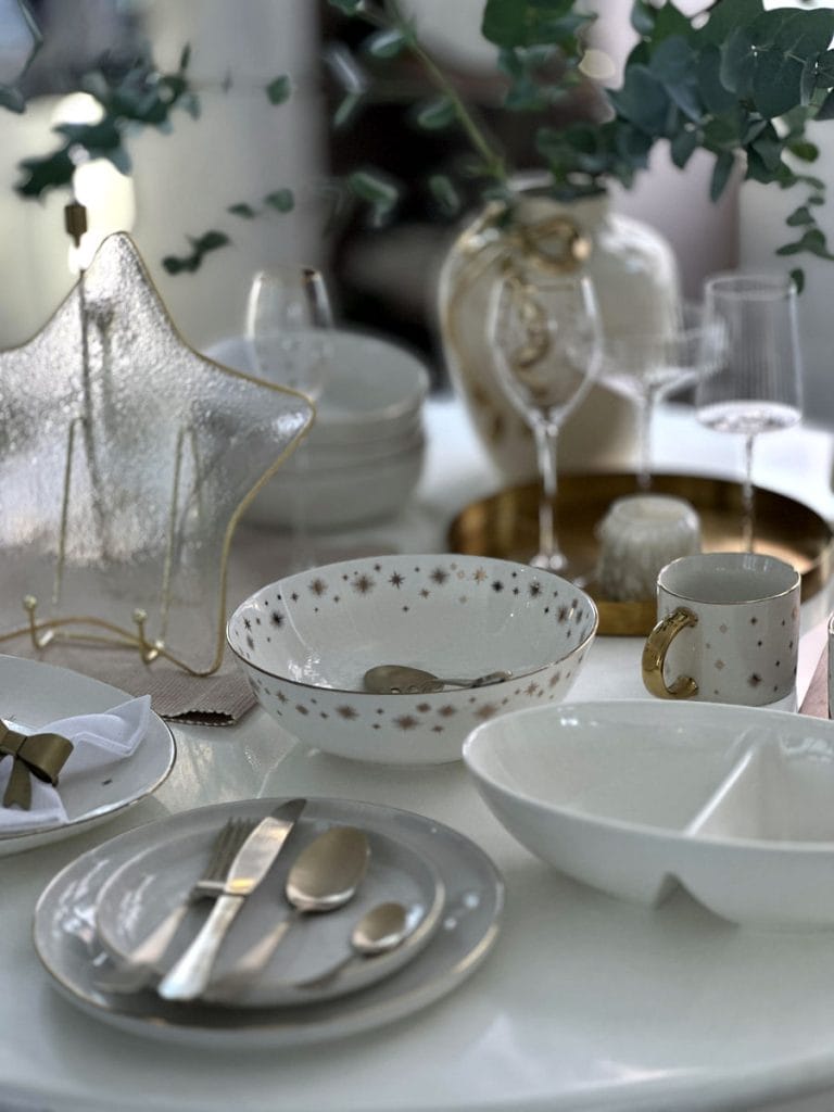 Christmas table setting