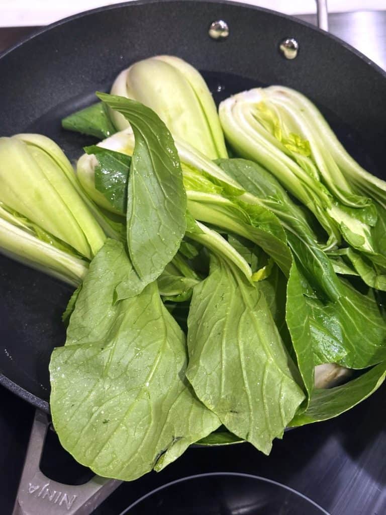 Braised mushrooms and pakchoy 1