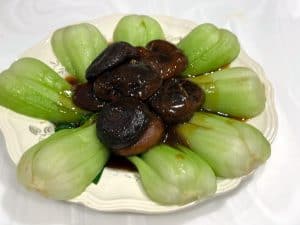 Braised mushrooms and pakchoy